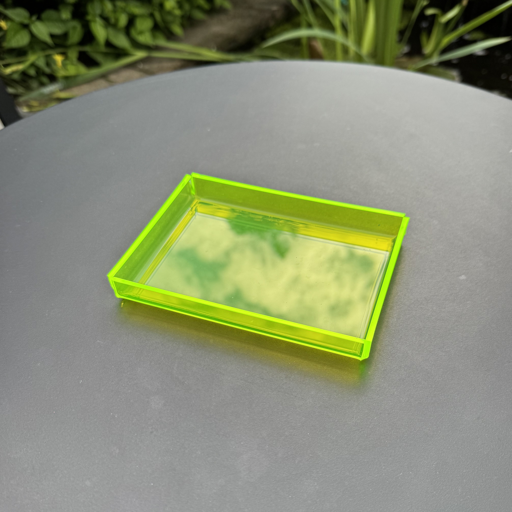 Tablet Neon gelb klein Postkarte 